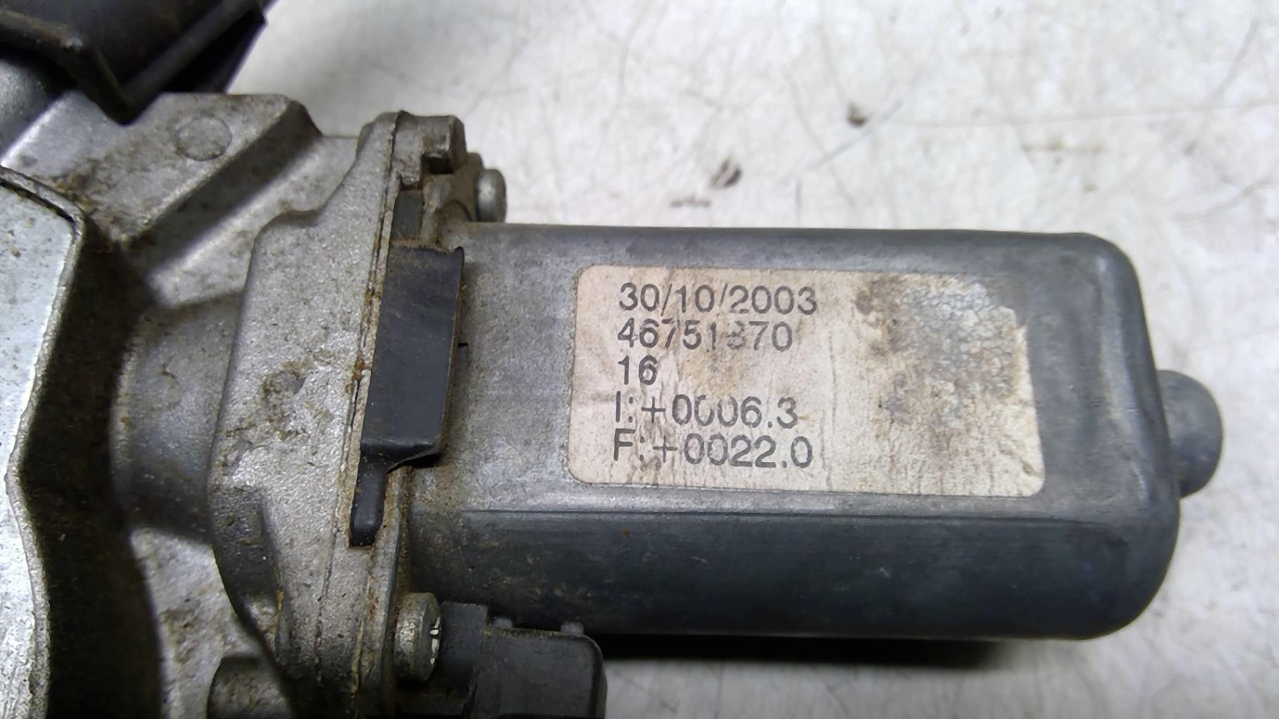 Alzacristalli elettrico anteriore destro ALFA ROMEO 147 PHASE 1 Diésel - 1
