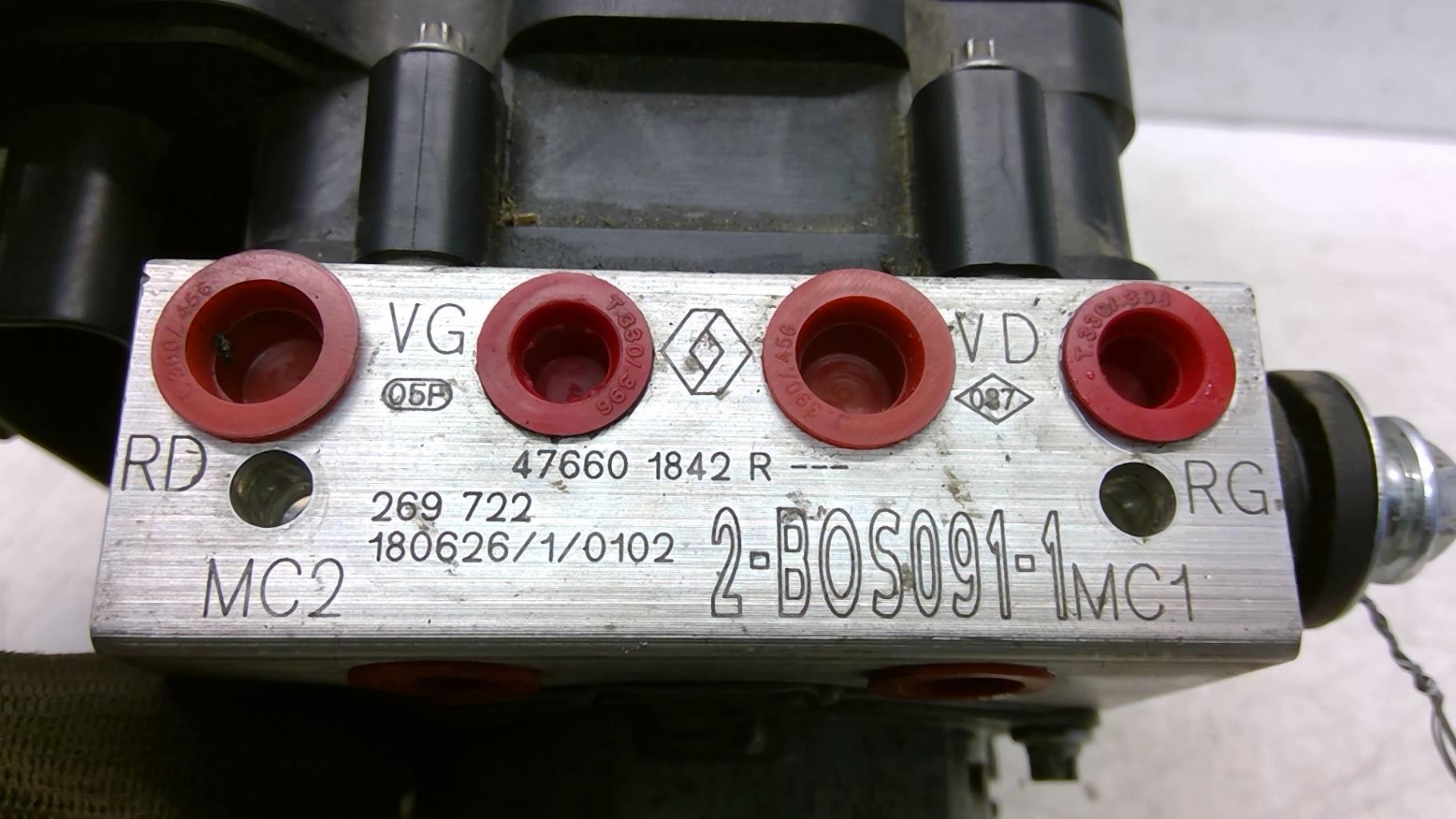 Blocco ABS (antibloccaggio freni) RENAULT CLIO 4 PHASE 2 Diésel - 1