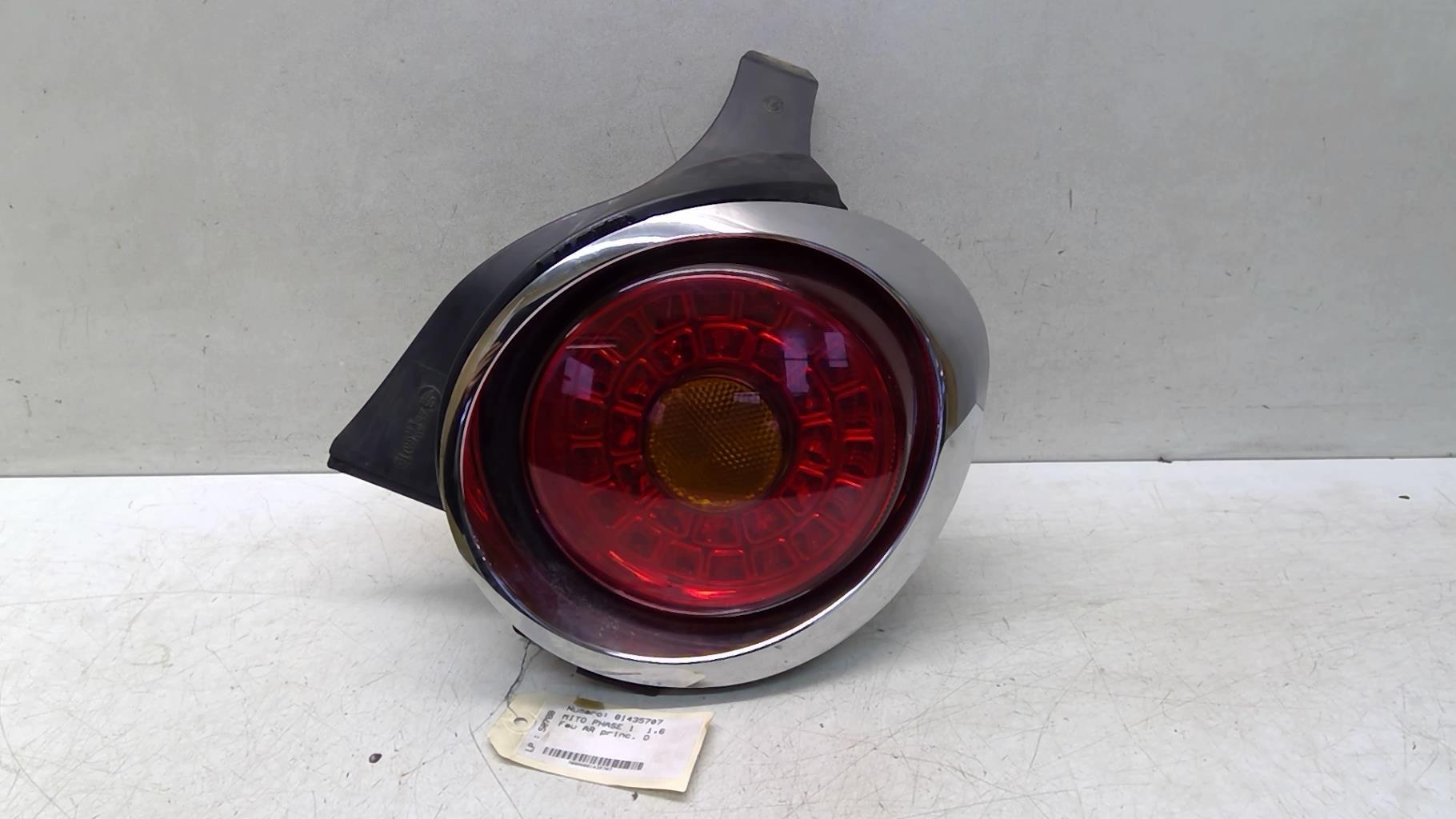 Fanale posteriore principale destro (luci) ALFA ROMEO MITO PHASE 1 Diésel - 1