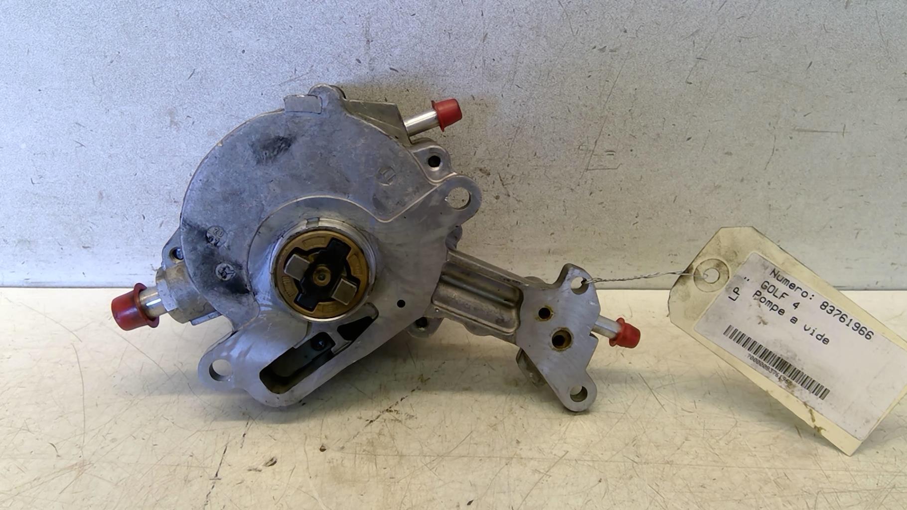 Pompe à vide VOLKSWAGEN GOLF 4  - 1