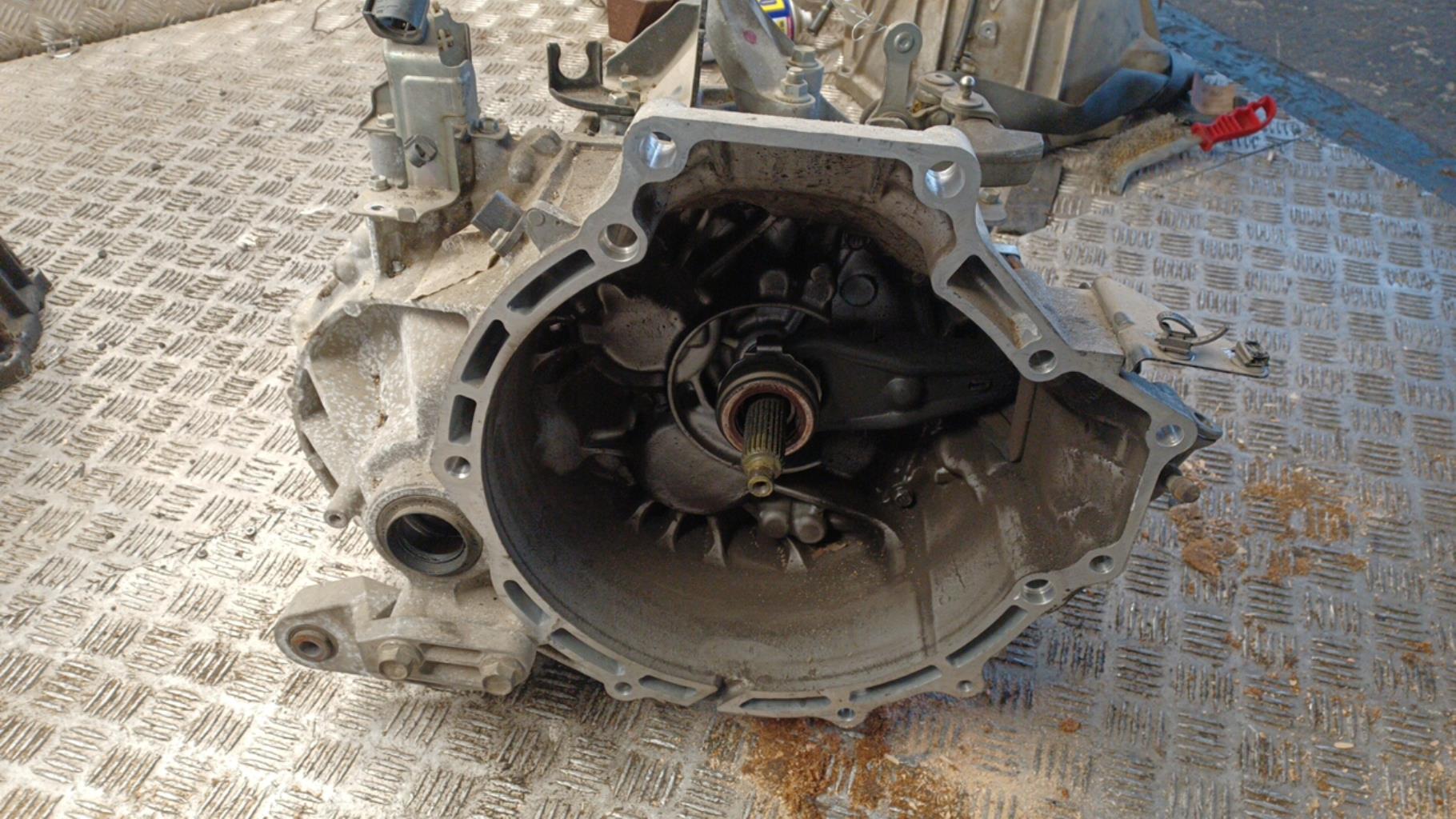 Boite de vitesses MAZDA 5 1 PHASE 1 Diesel - 1