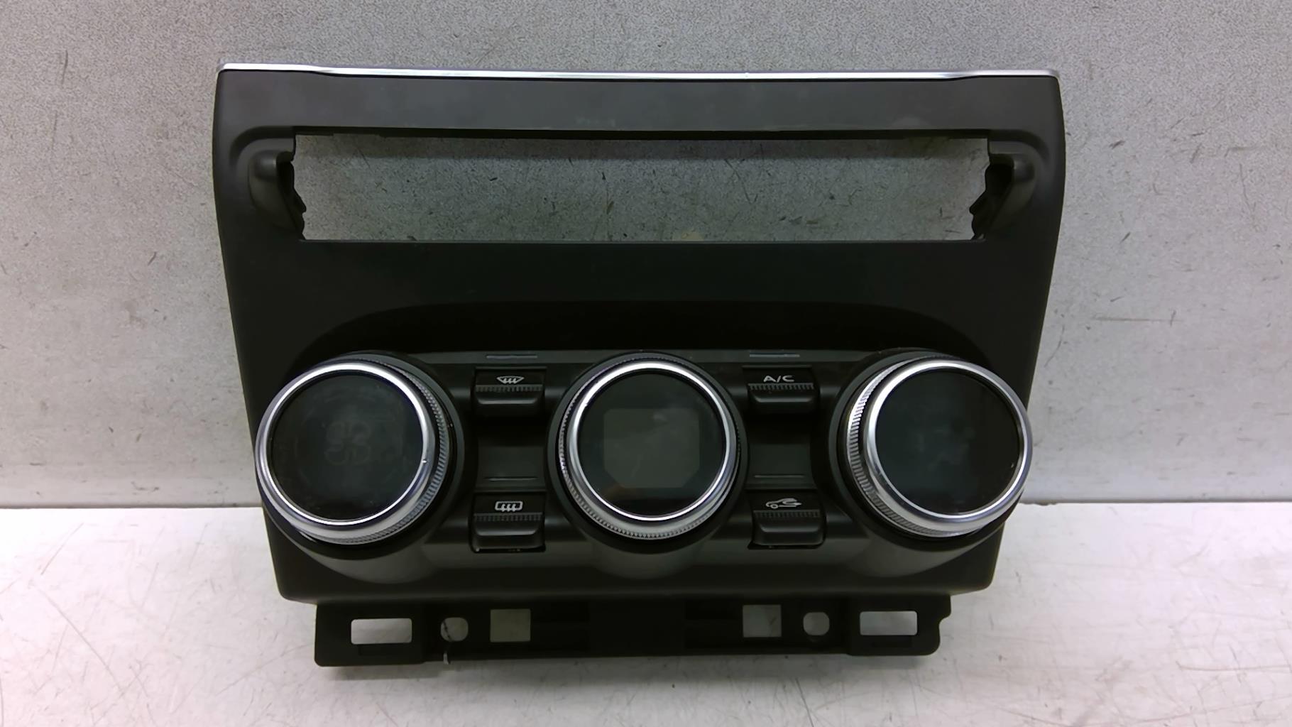 Commande chauffage RENAULT CLIO 5 PHASE 1 Essence - 1