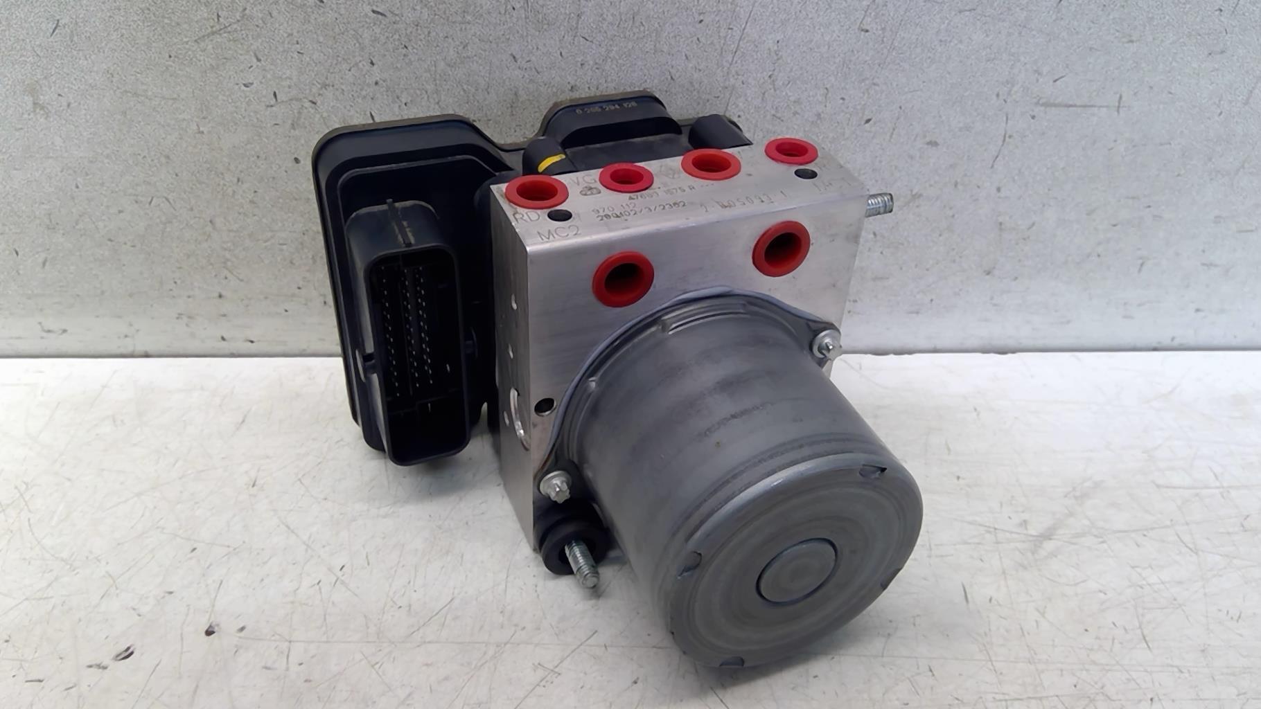 Bloc ABS (freins anti-blocage) RENAULT CLIO 5 PHASE 1 Essence - 1