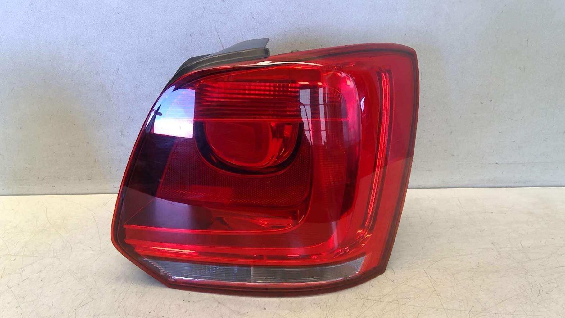 Fanale posteriore principale destro (luci) VOLKSWAGEN POLO 5 PHASE 1 Gasolina - 1
