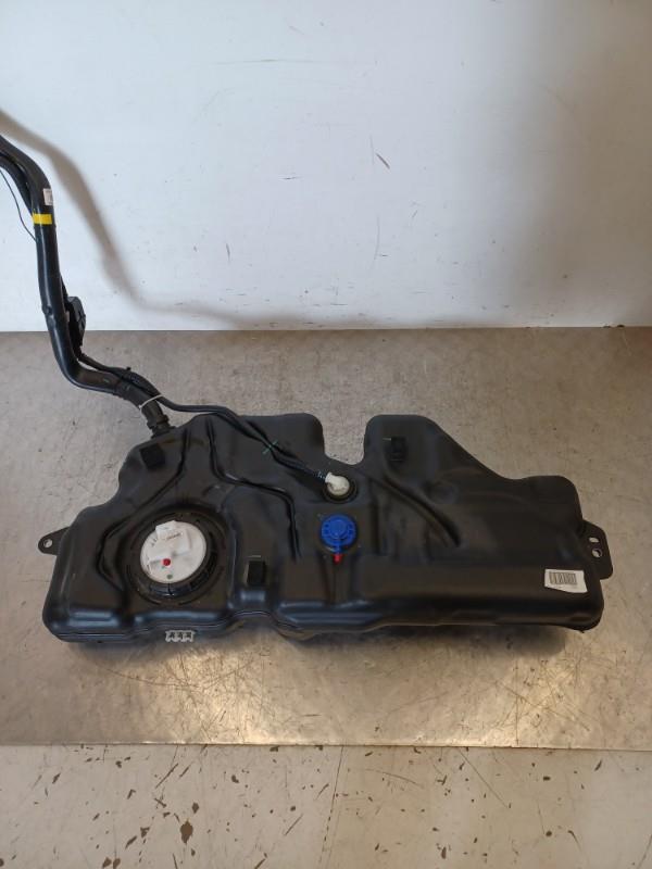 Reservoir essence RENAULT CLIO 5 PHASE 1 Essence - 1
