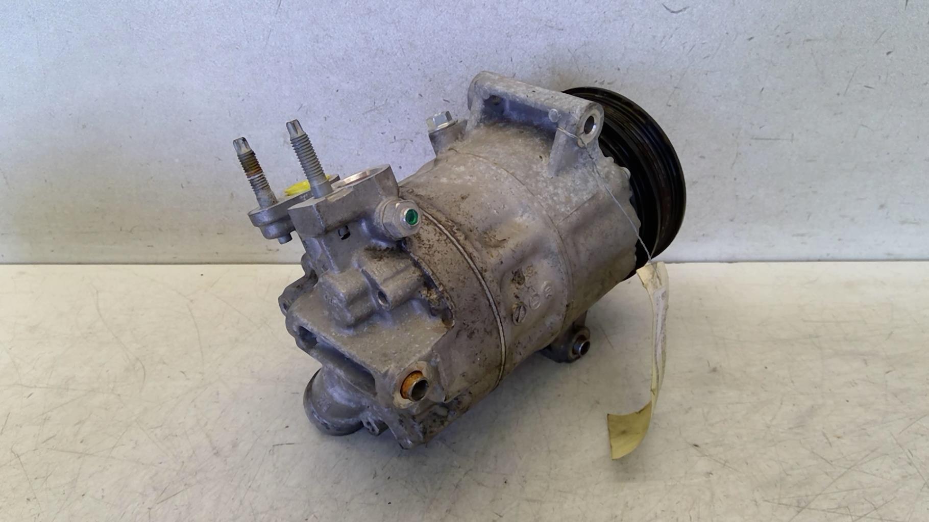 Compresseur clim FORD FIESTA 7 PHASE 1 Essence/Hybride - 1