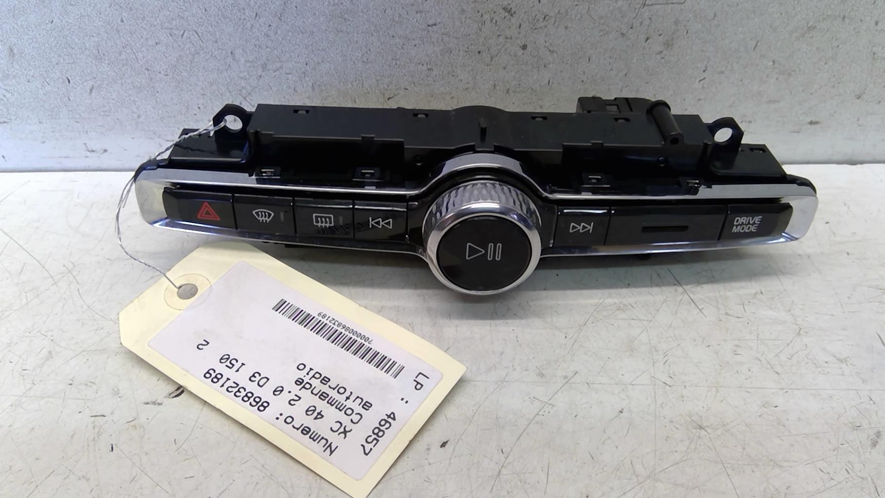 Commande autoradio VOLVO XC 40 PHASE 1 Diesel - 1