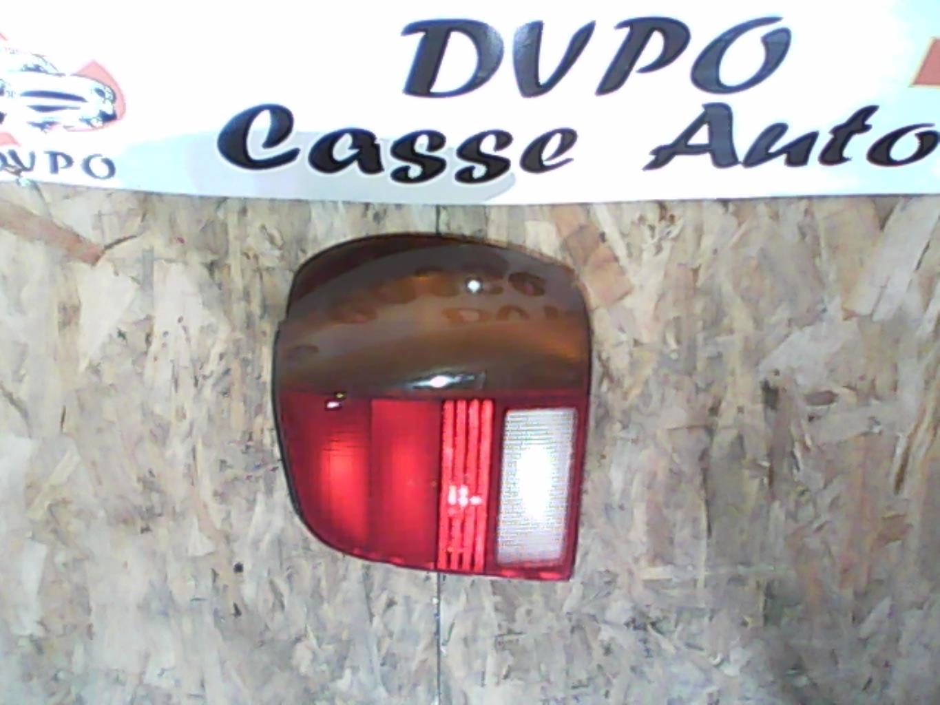 Fanale posteriore principale destro (luci) VOLKSWAGEN POLO 3 PHASE 1 Diésel - 1