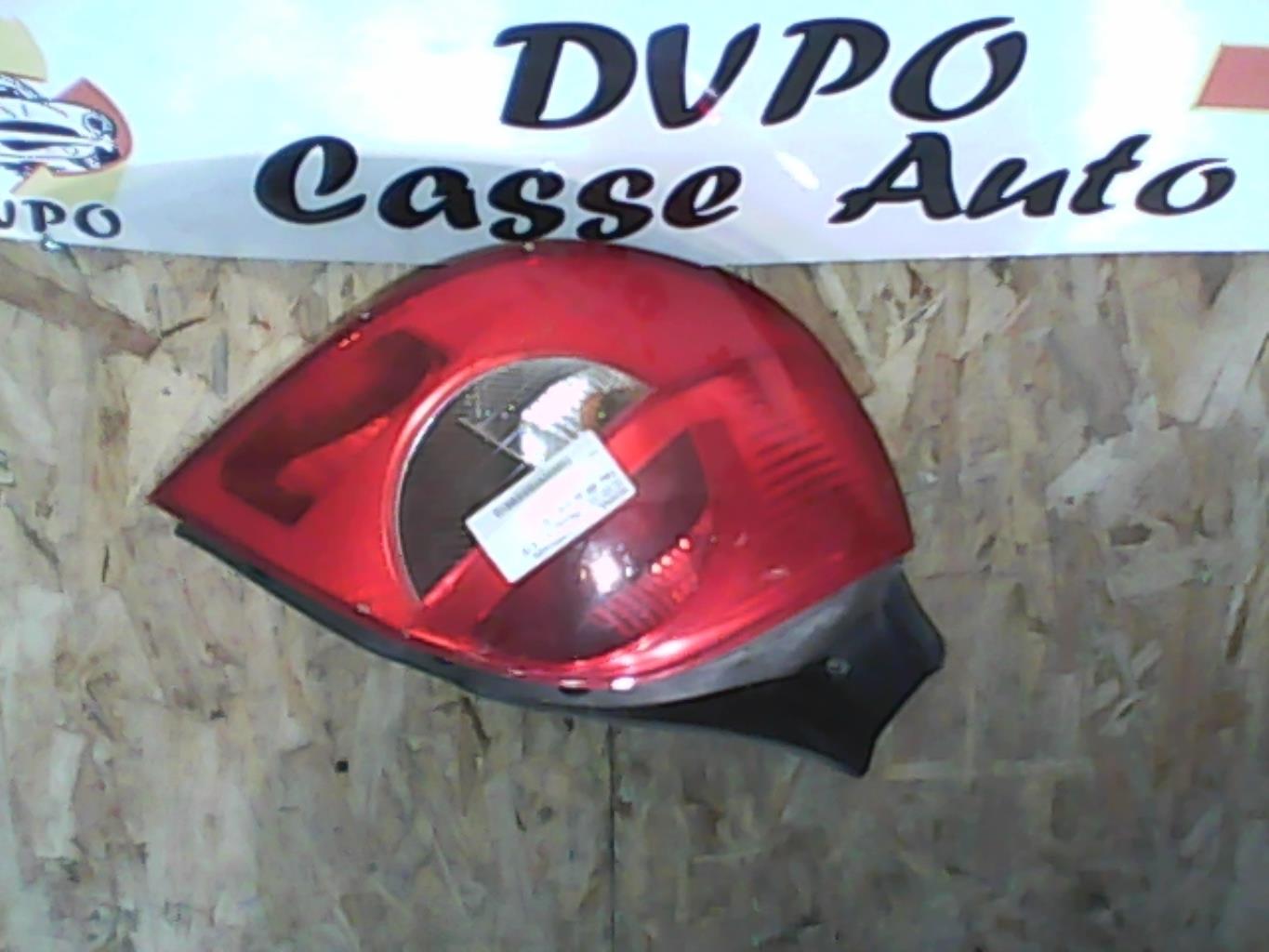 Fanale posteriore principale sinistro (luci) RENAULT CLIO 3 PHASE 1 Diésel - 1