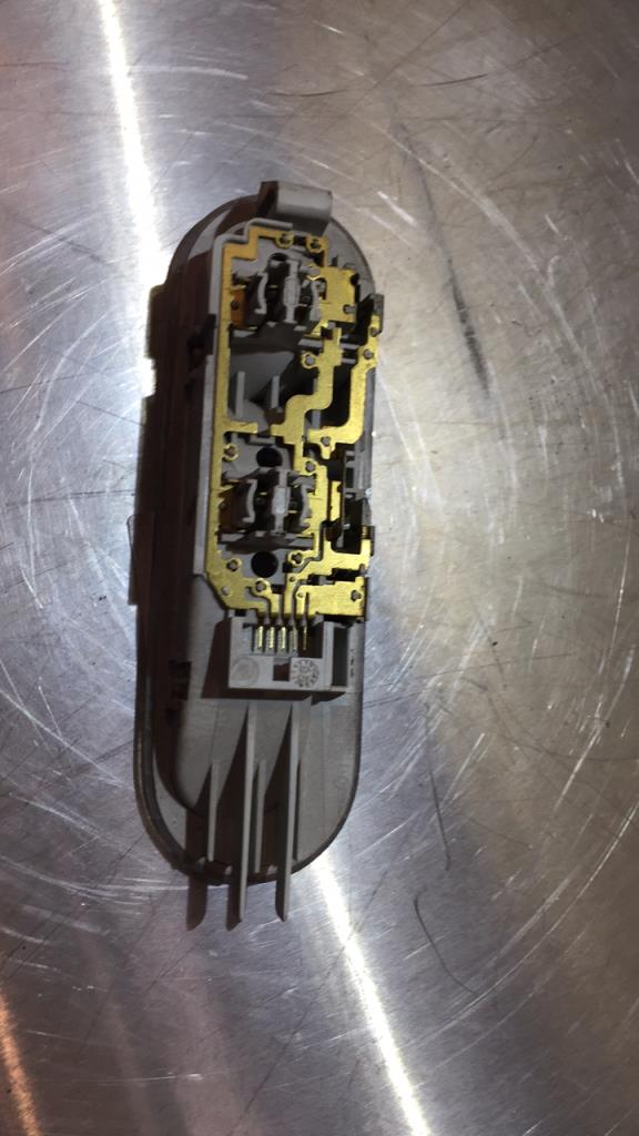 Eclairage de plafonnier RENAULT CLIO 3 PHASE 1 Diesel - 1