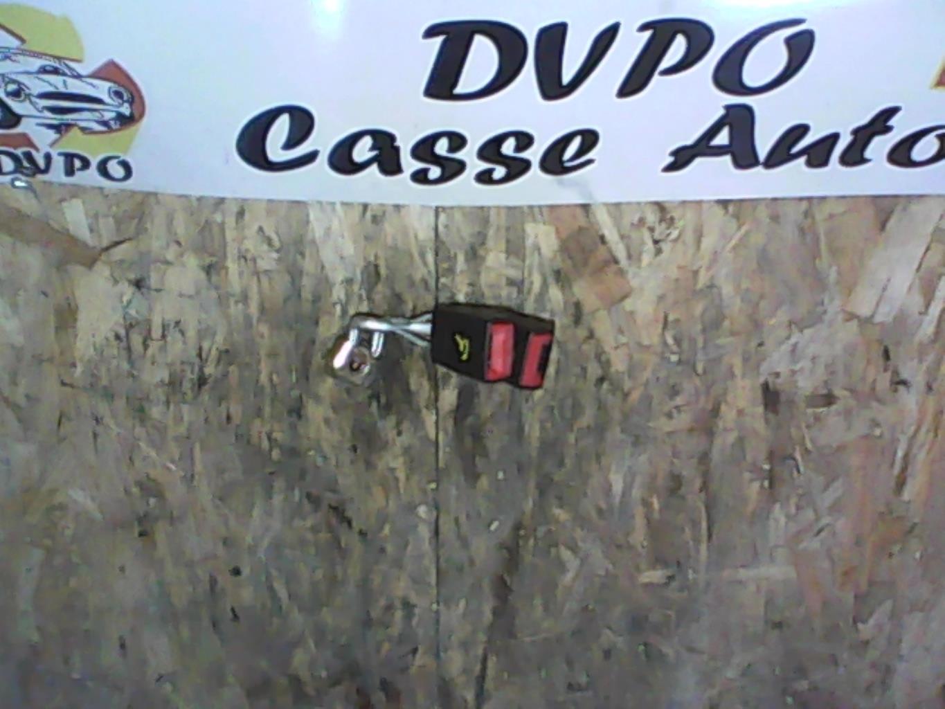 Aggancio cintura sicurezza posteriore sinistro VOLKSWAGEN PASSAT 5 BREAK Diésel - 1
