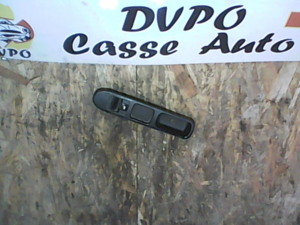 Interruttore lavacristalli anteriore destro PEUGEOT 307 PHASE 2 BREAK Diésel - 1