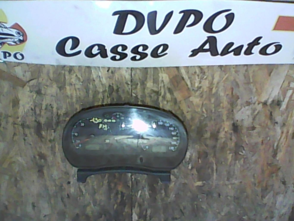 Compteur VOLKSWAGEN POLO 4 PHASE 1 Diesel - 1