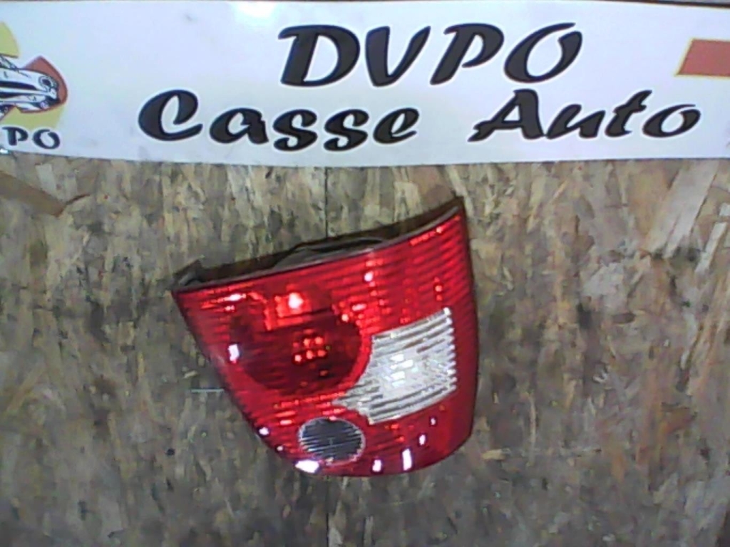 Fanale posteriore principale sinistro (luci) VOLKSWAGEN POLO 4 PHASE 1 Diésel - 1