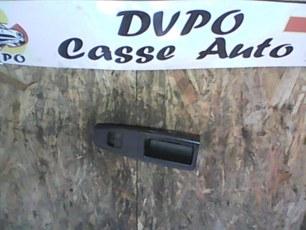 Interruttore alzacristalli VOLKSWAGEN POLO 4 PHASE 1 Diésel - 1