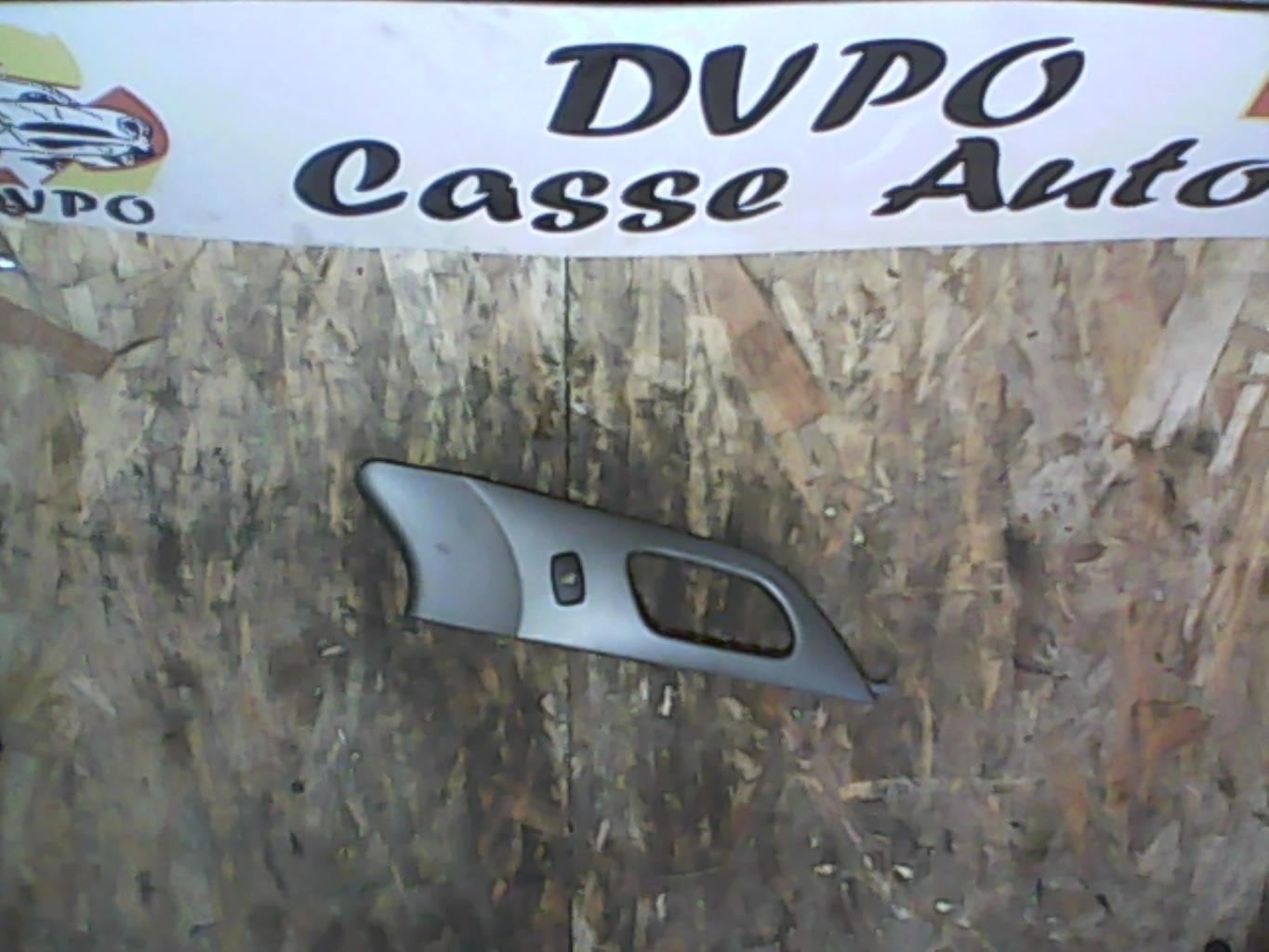 Interruttore lavacristalli anteriore destro PEUGEOT 407 PHASE 1 Diésel - 1