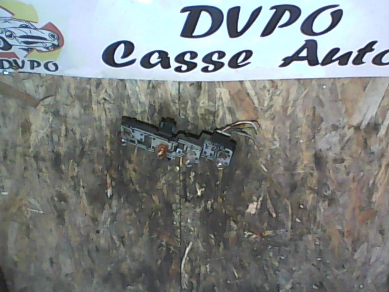 Base portalampade fanale posteriore sinistro CITROEN XSARA PICASSO PHASE 1 Diésel - 1