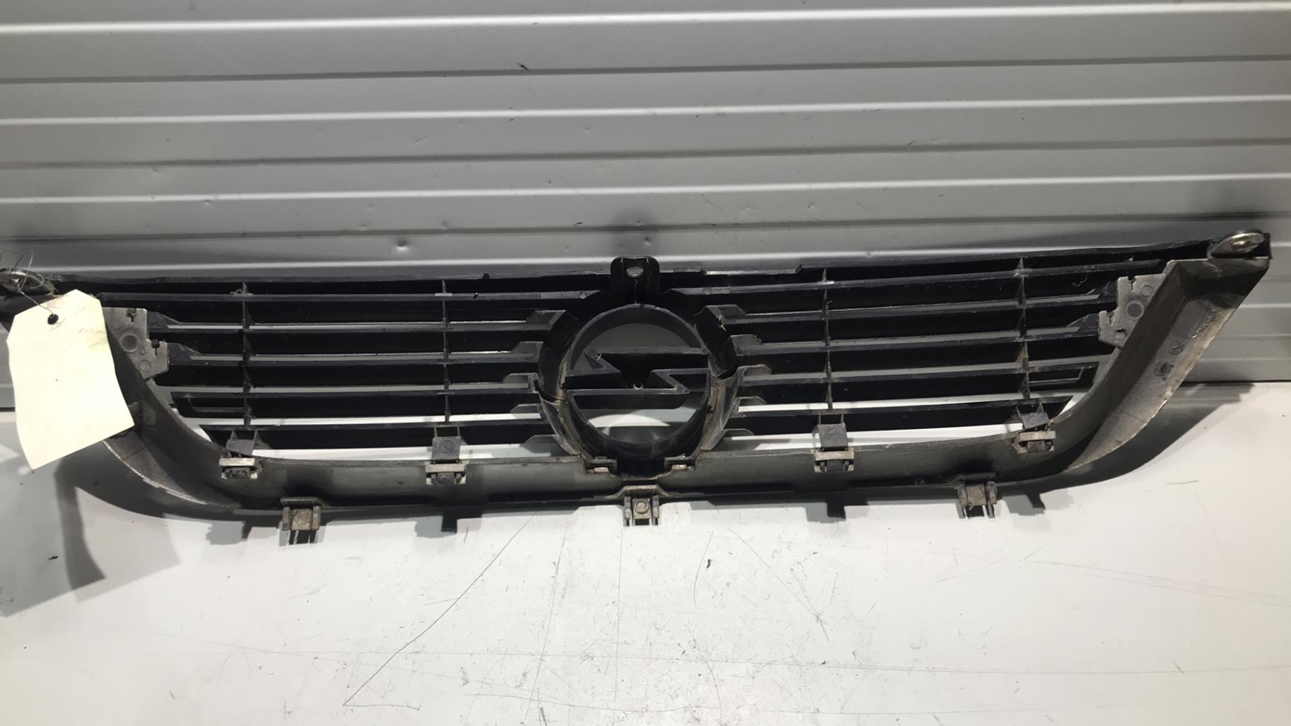 Calandre OPEL VECTRA B PHASE 2 BREAK Diesel - 1
