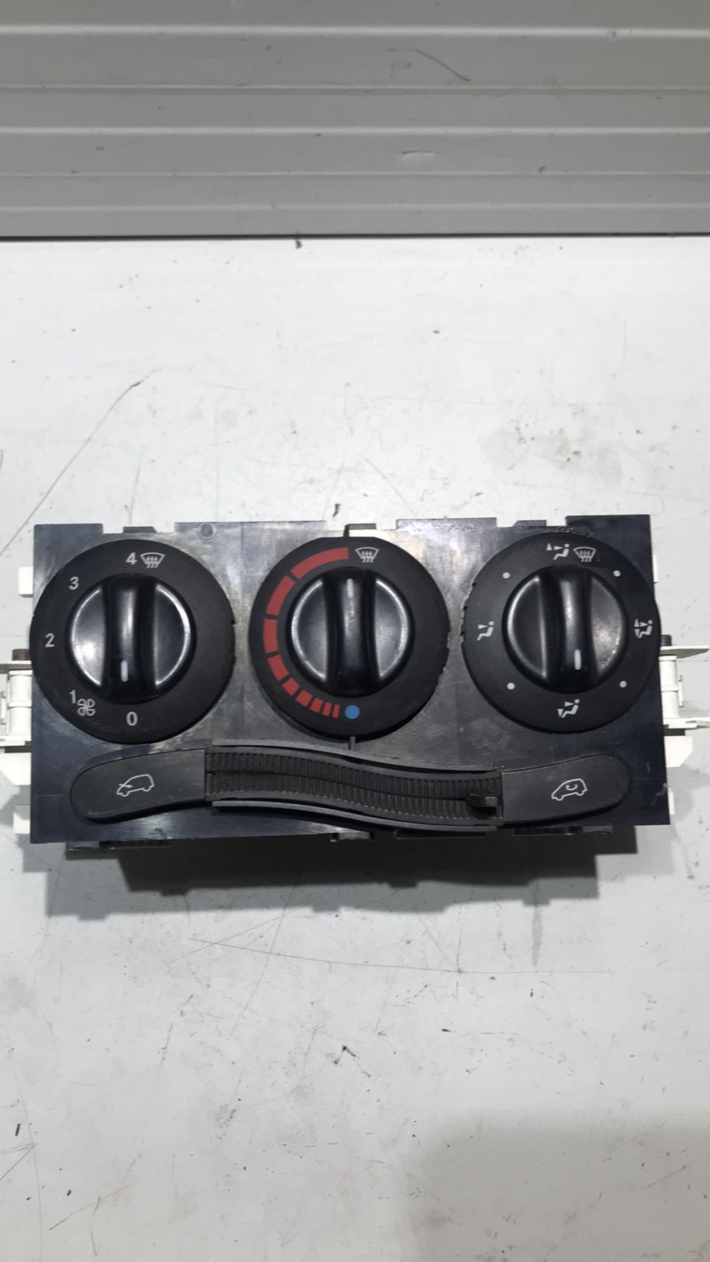 Commande chauffage MERCEDES CLASSE A 168 PHASE 1 Essence - 1