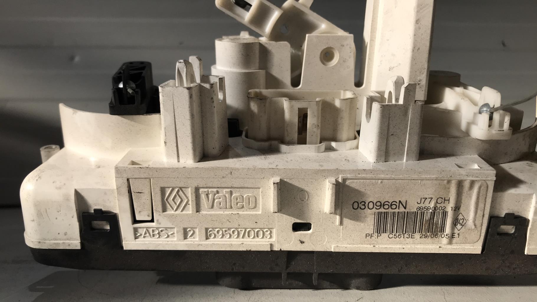 Commande chauffage RENAULT CLIO 3 PHASE 1 Essence - 1