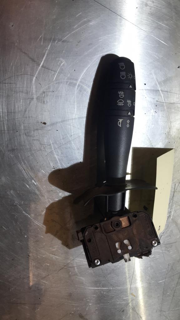 Commodo phare RENAULT CLIO 2 PHASE 1 Essence - 1