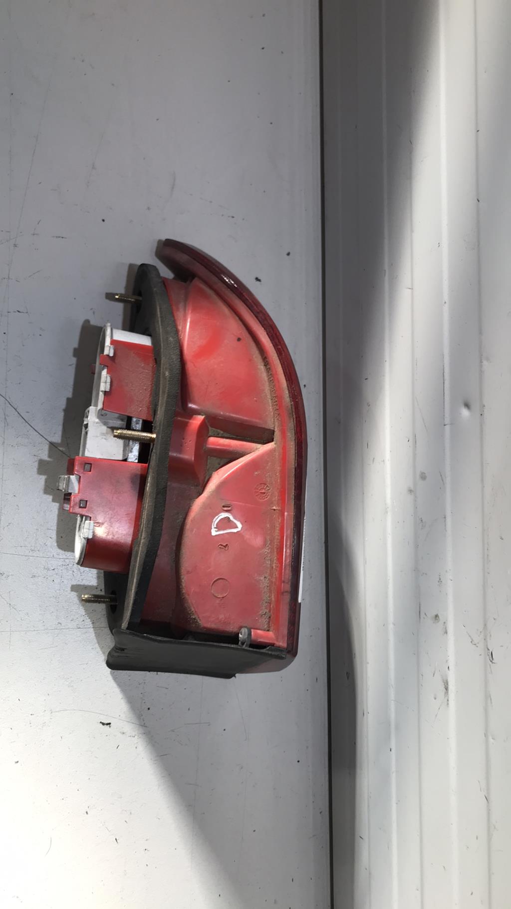 Fanale posteriore principale destro (luci) ALFA ROMEO 156 PHASE 1 BREAK Diésel - 1