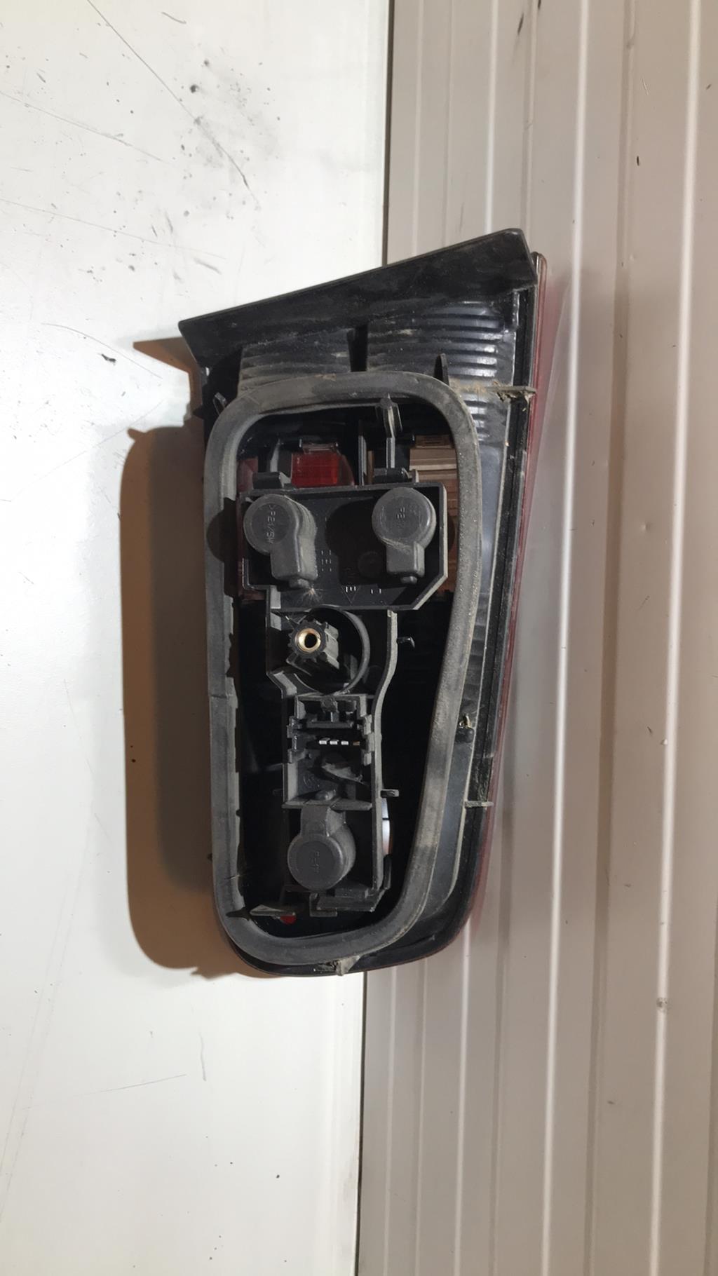 Feu arriere secondaire droit (feux) RENAULT LAGUNA 2 PHASE 1 Essence - 1