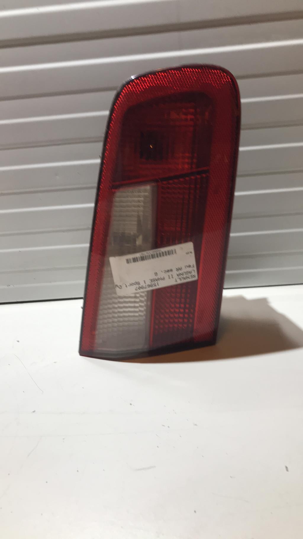 Feu arriere secondaire gauche (feux) RENAULT LAGUNA 2 PHASE 1 Essence - 1
