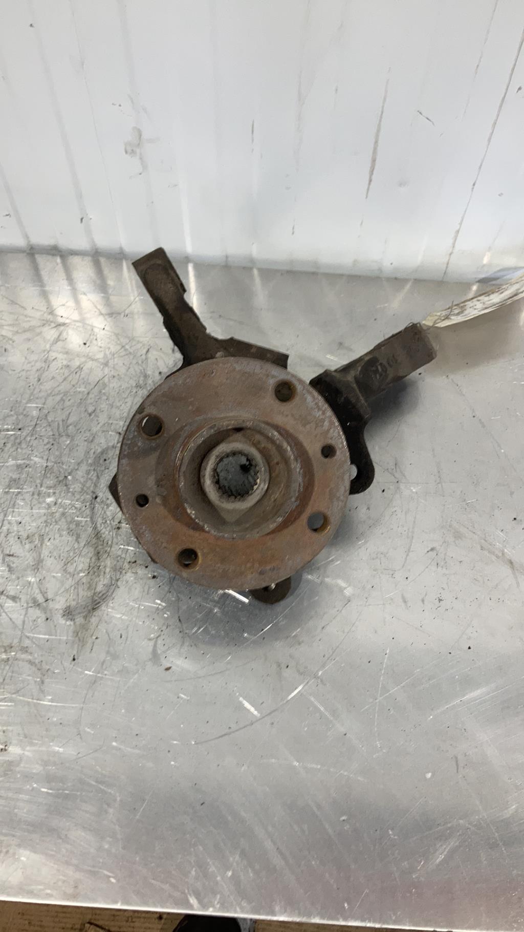 Fusee avant droit PEUGEOT 306  - 1