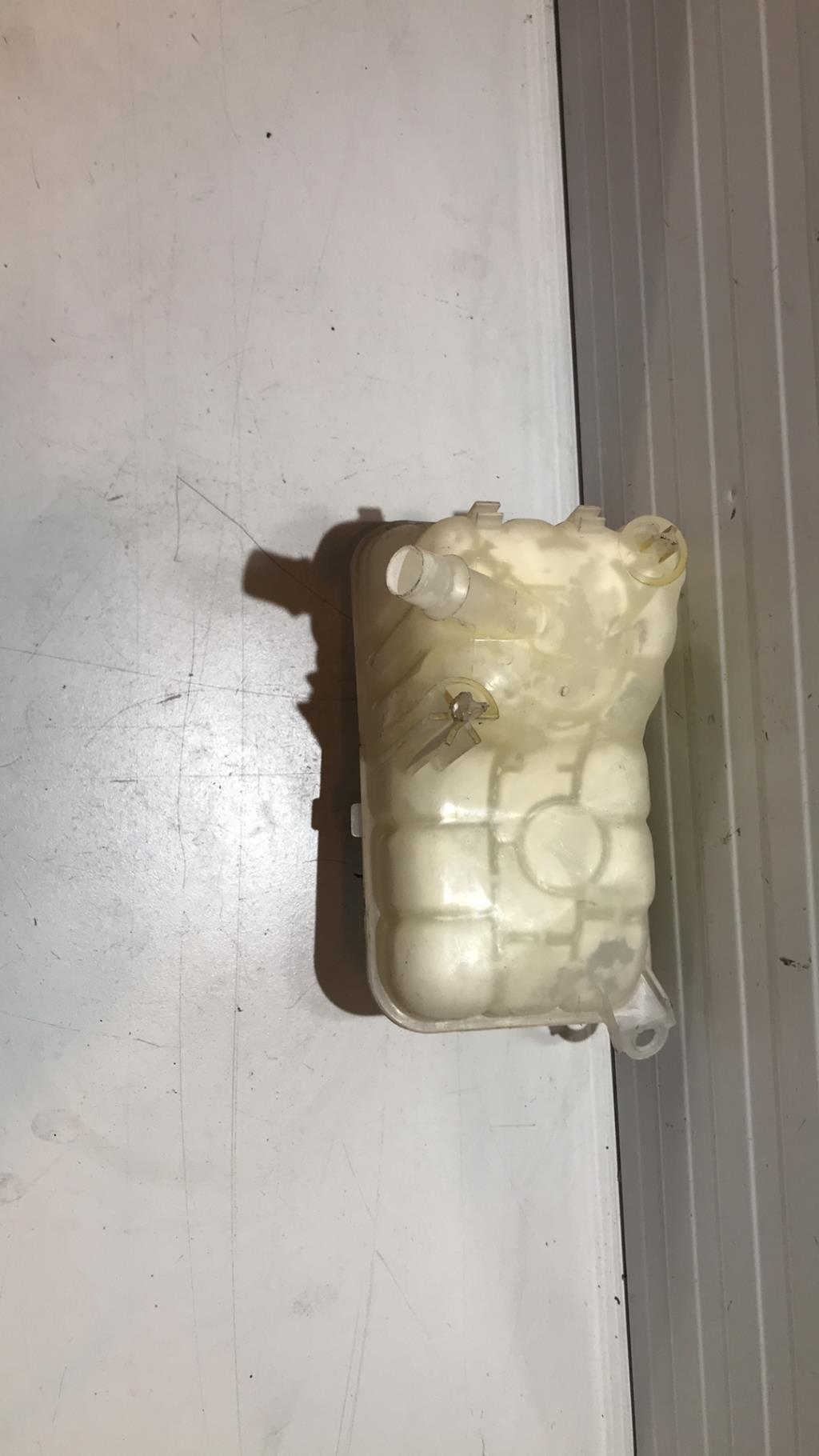 Vase d'expansion CITROEN C5 1 PHASE 2 Essence - 1
