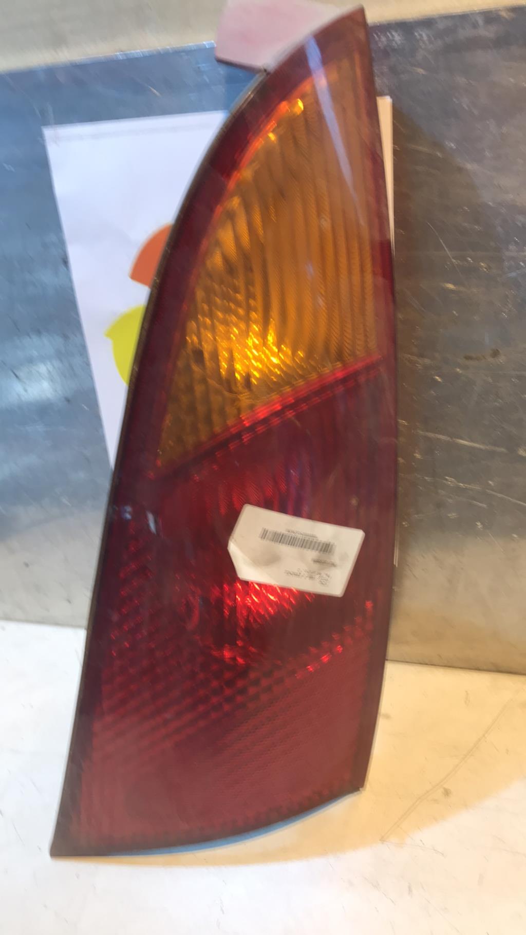 Fanale posteriore principale destro (luci) FORD FOCUS 1 Gasolina - 1