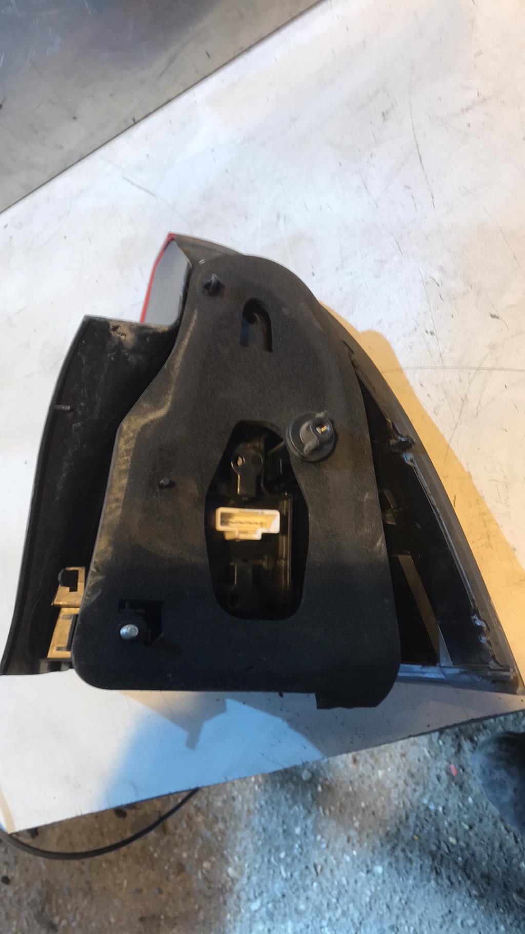 Fanale posteriore principale sinistro (luci) CITROEN C5 1 PHASE 2 Gasolina - 1