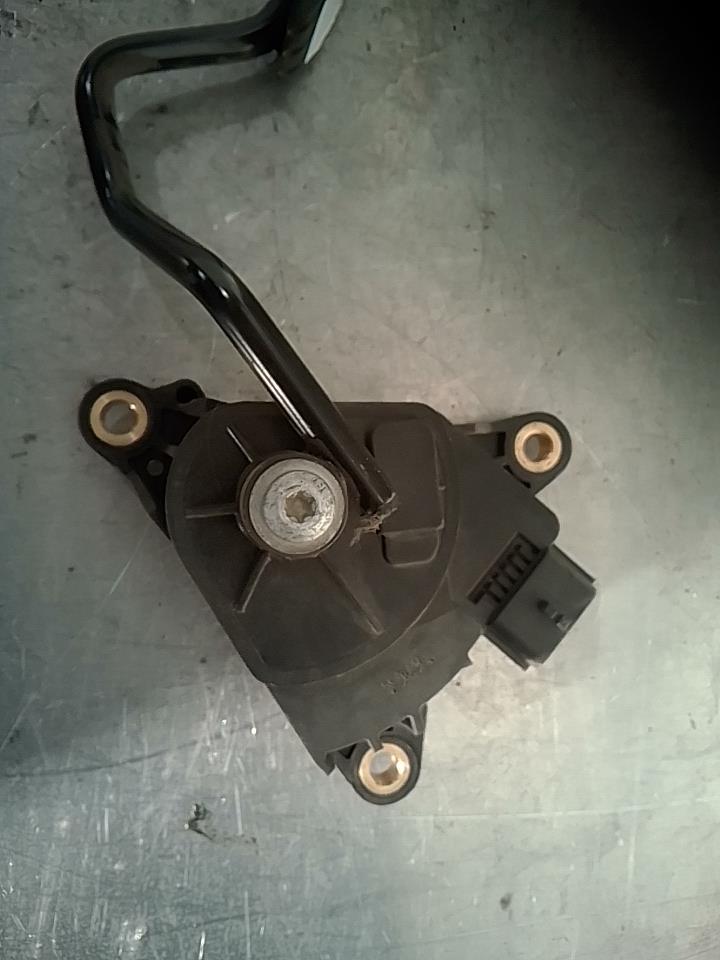 Pedale d'accelerateur RENAULT CLIO 3 PHASE 1 Diesel - 1