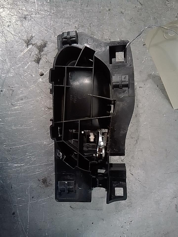 Maniglia interna posteriore destra PEUGEOT 5008 1 PHASE 1 Diésel - 1