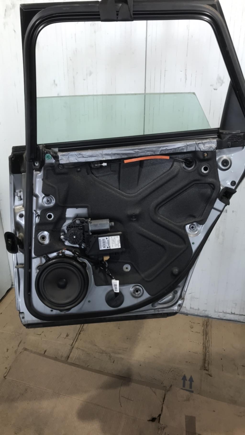 Porte arriere droit AUDI A4 2 AVANT PHASE 1 BREAK Diesel - 1