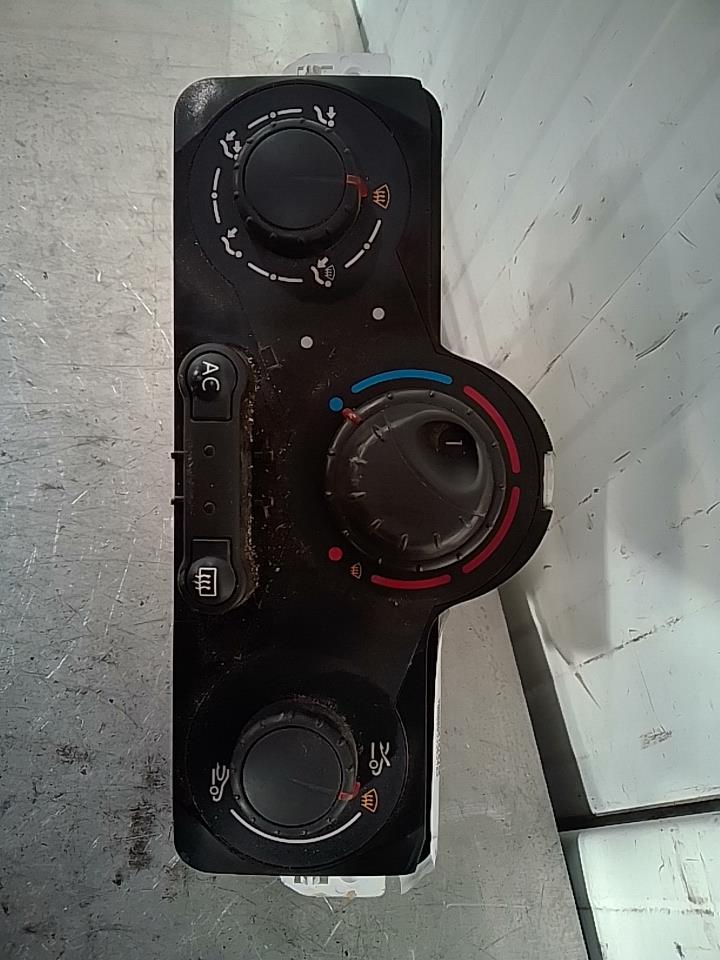 Commande chauffage RENAULT CLIO 3 PHASE 1 Diesel - 1