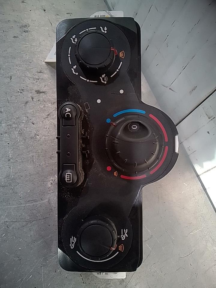 Commande chauffage RENAULT CLIO 3 PHASE 1 Diesel - 1