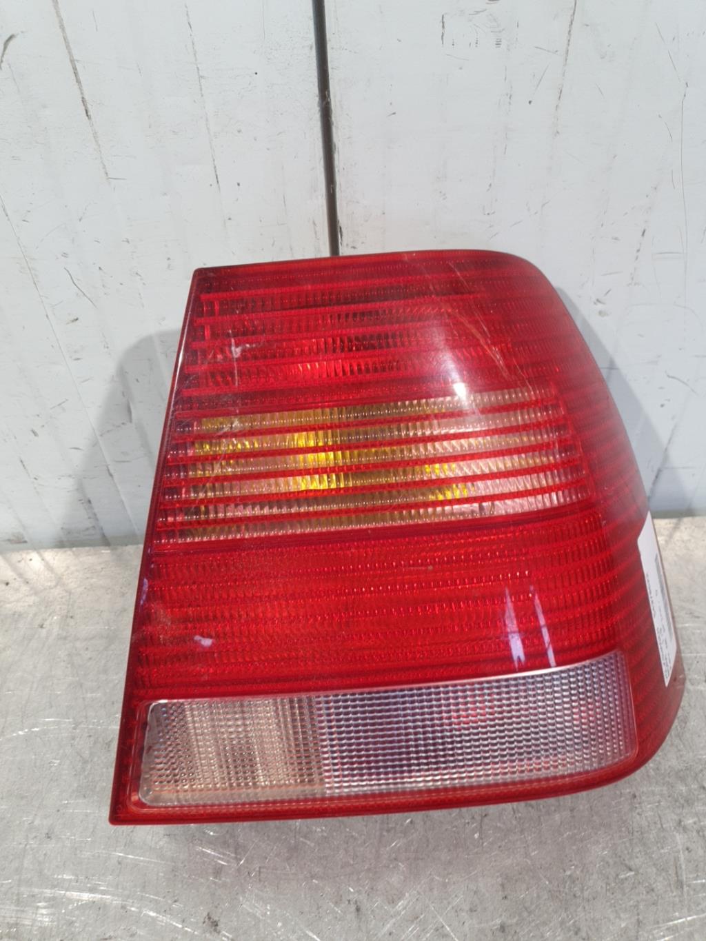 Fanale posteriore principale destro (luci) VOLKSWAGEN BORA Diésel - 1
