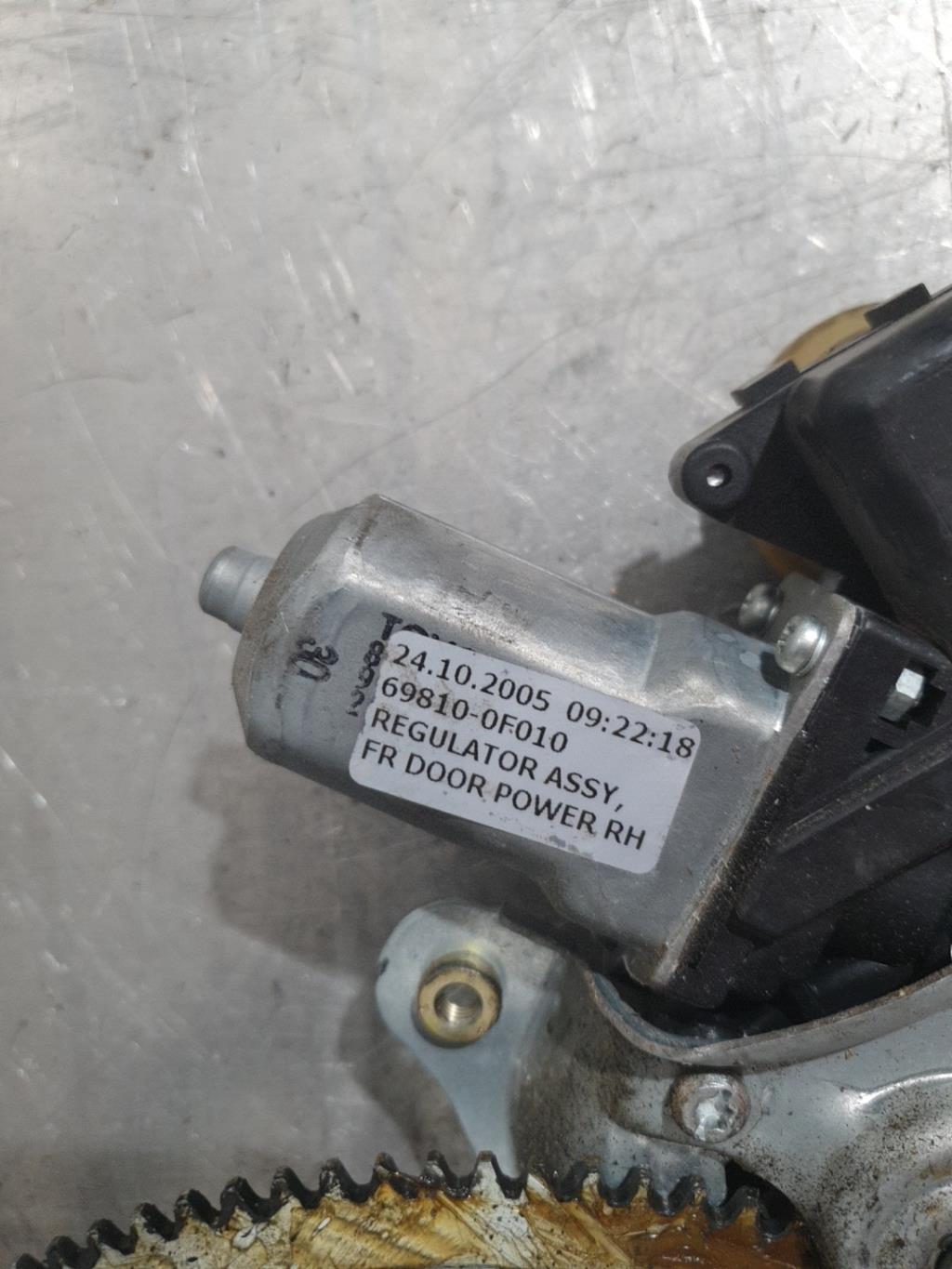 Alzacristalli elettrico anteriore destro TOYOTA COROLLA VERSO 2 PHASE 1 Diésel - 1