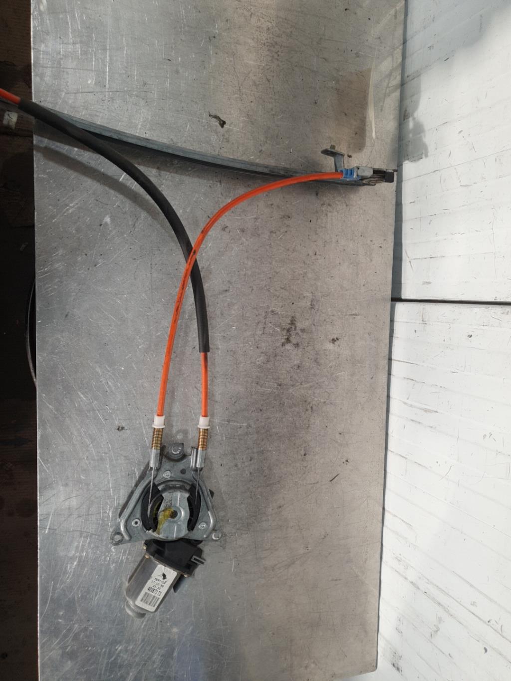 Alzacristalli elettrico anteriore sinistro PEUGEOT 106 PHASE 2 Gasolina - 1