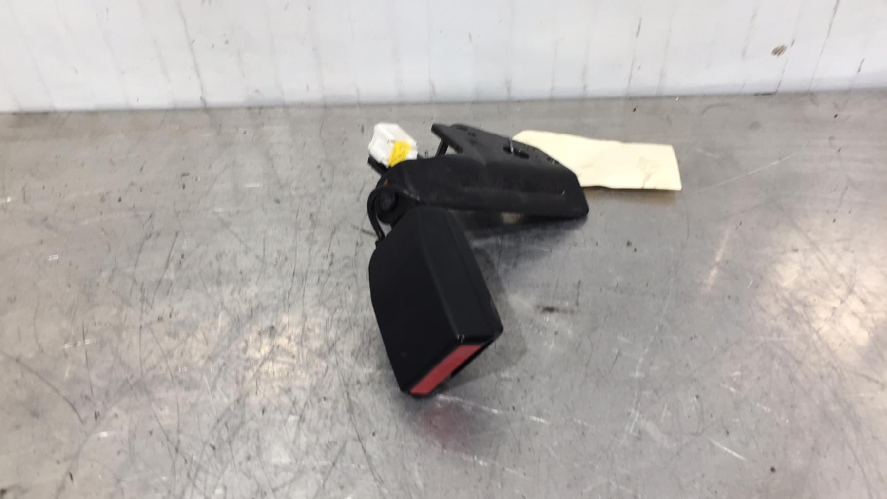Aggancio cintura sicurezza posteriore sinistro CITROEN C4 1 PHASE 1 Diésel - 1