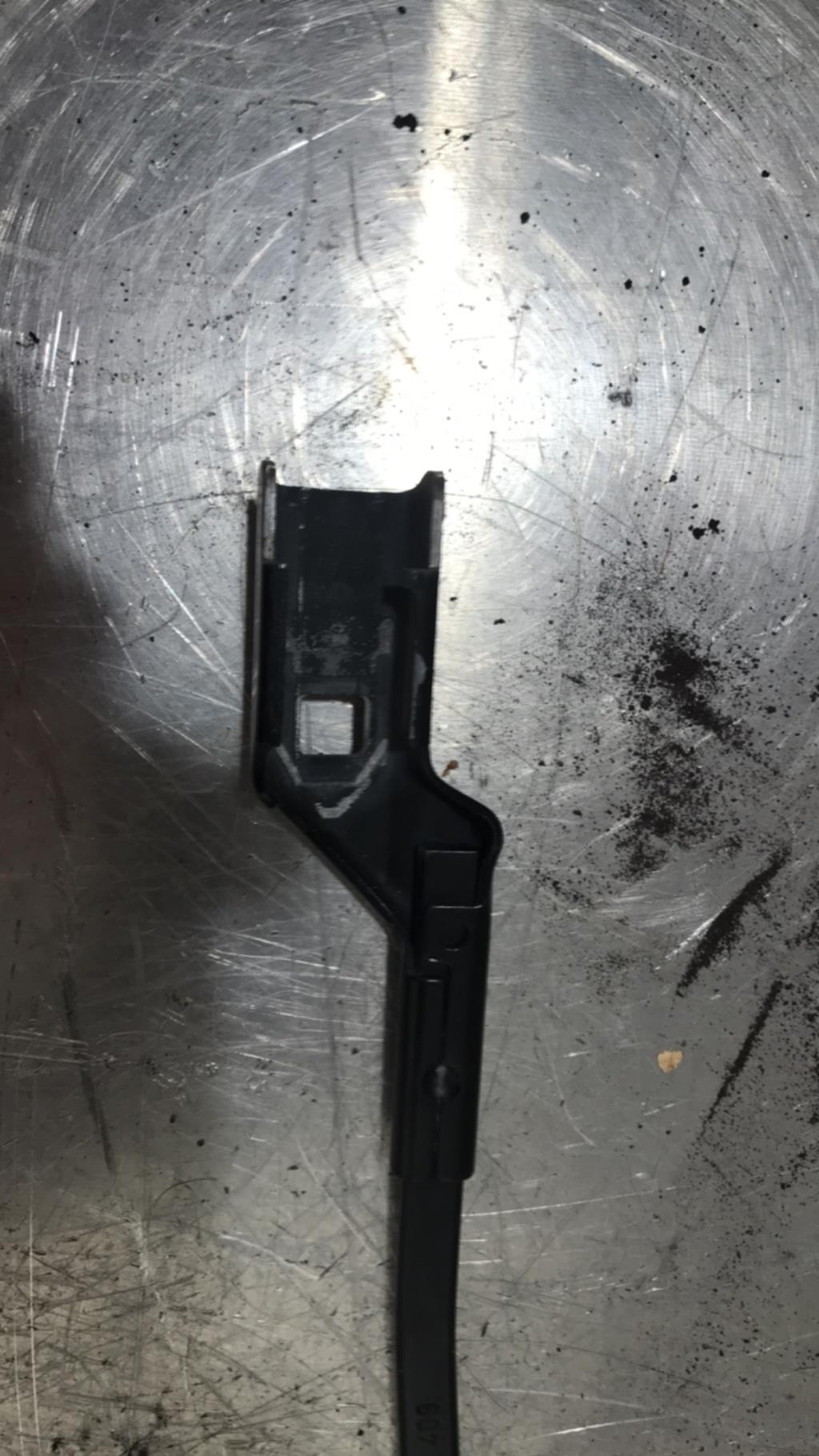 Braccio tergicristallo anteriore sinistro VOLKSWAGEN GOLF 6 Diésel - 1
