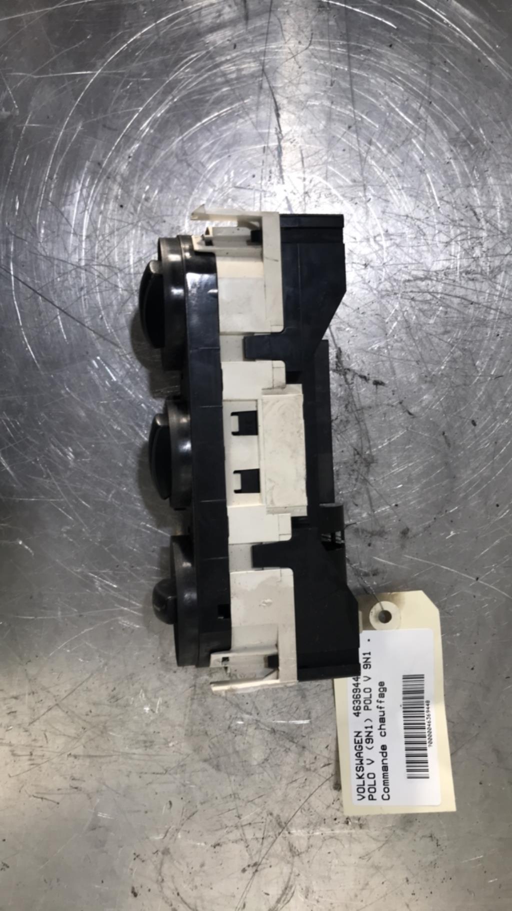 Commande chauffage VOLKSWAGEN POLO 4 PHASE 1 Essence - 1