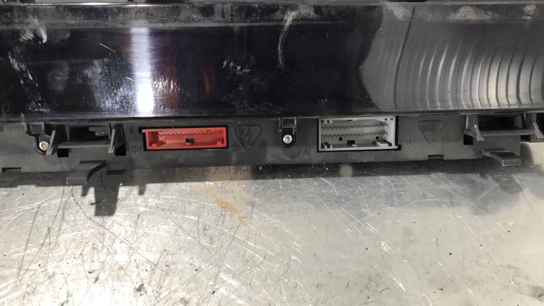 Compteur RENAULT SCENIC 2 PHASE 2 Diesel - 1