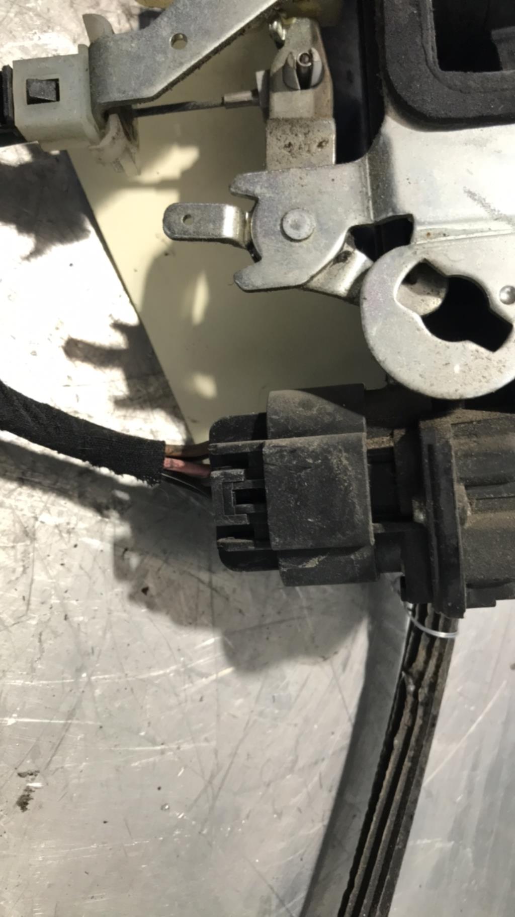 Chiusura centralizzata anteriore destra FIAT STILO BREAK Diésel - 1
