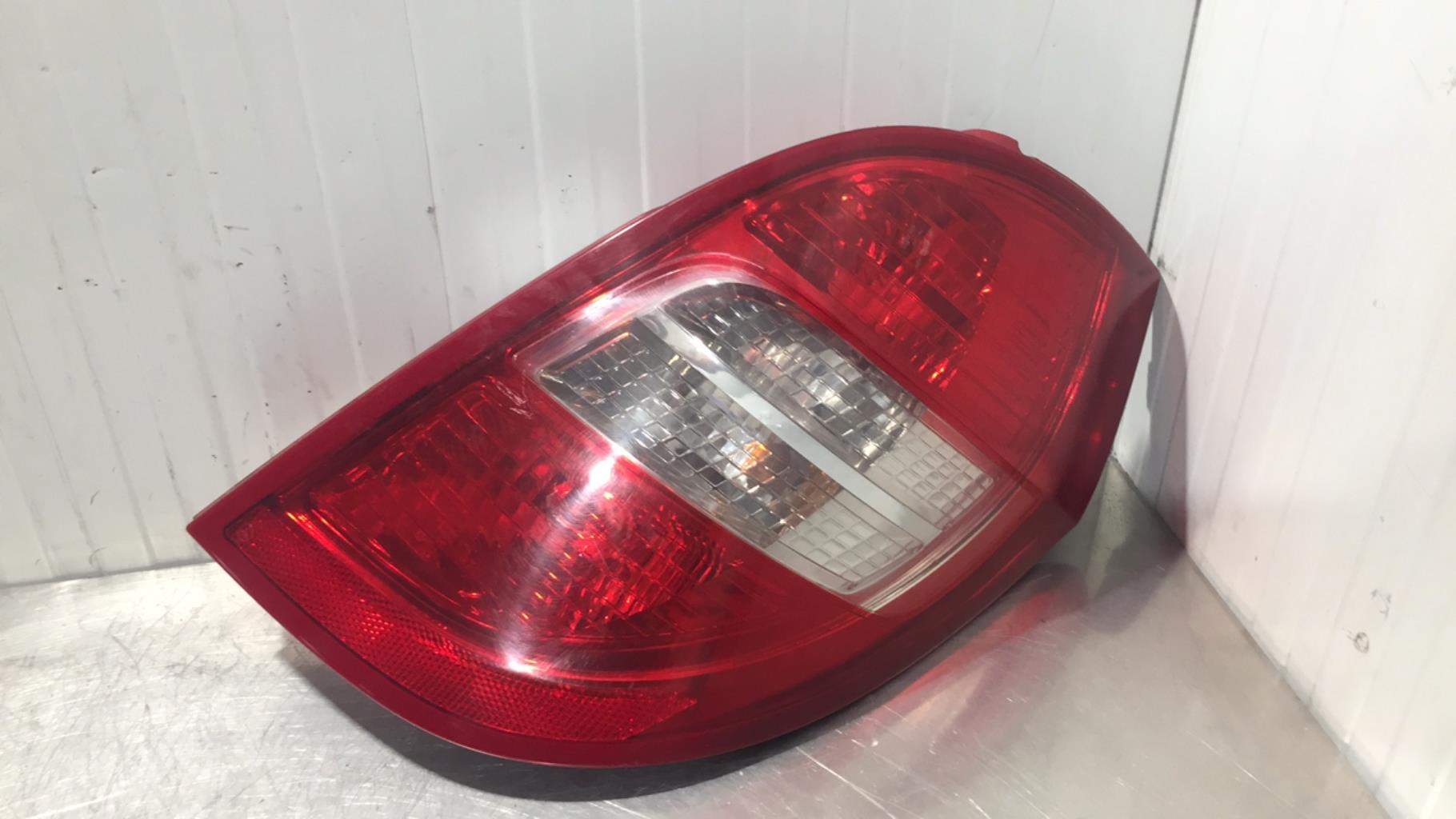 Fanale posteriore principale destro (luci) MERCEDES CLASSE A 169 PHASE 2 Diésel - 1