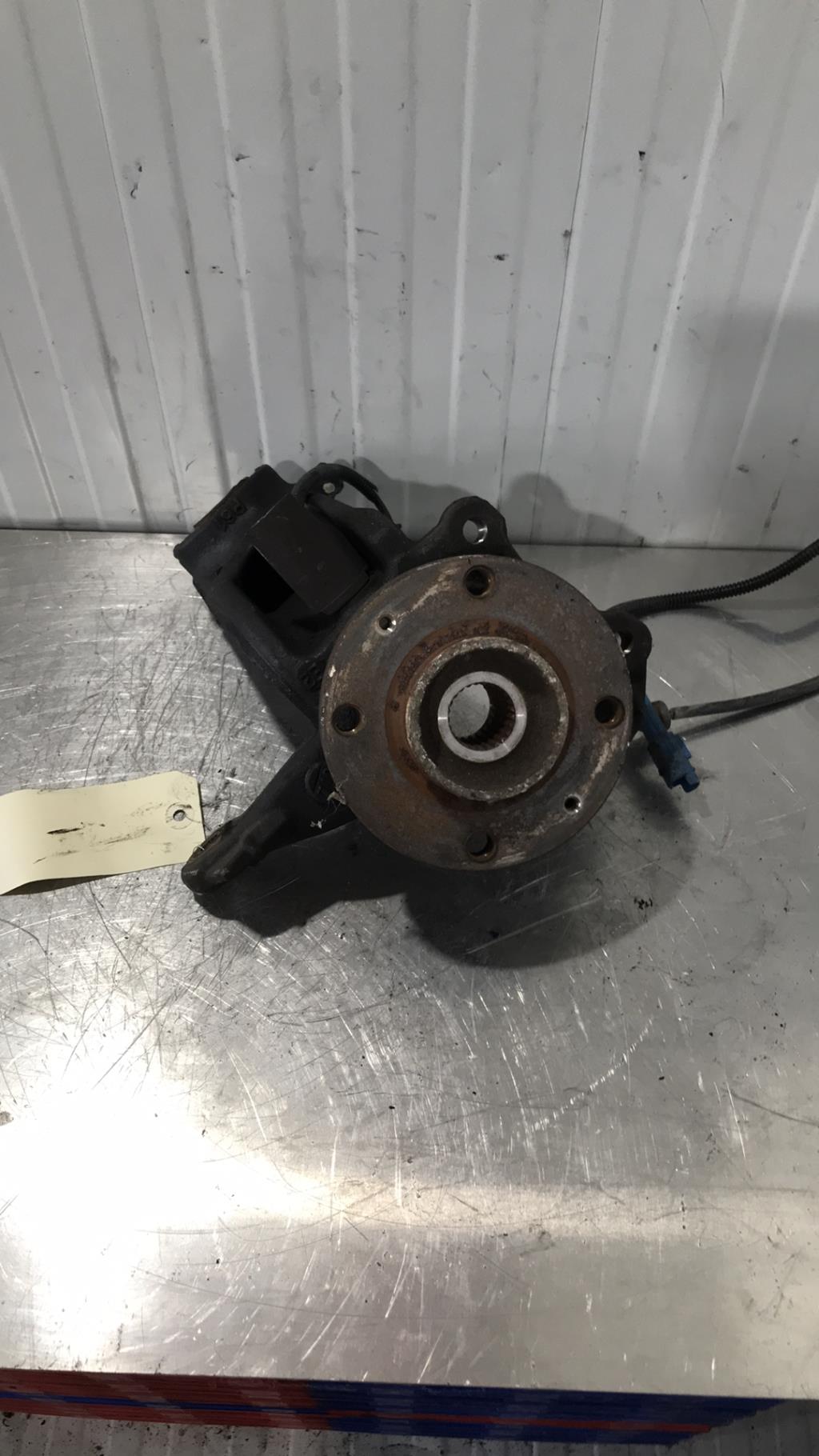 Fusee avant droit PEUGEOT 207 PHASE 1 BREAK Diesel - 1