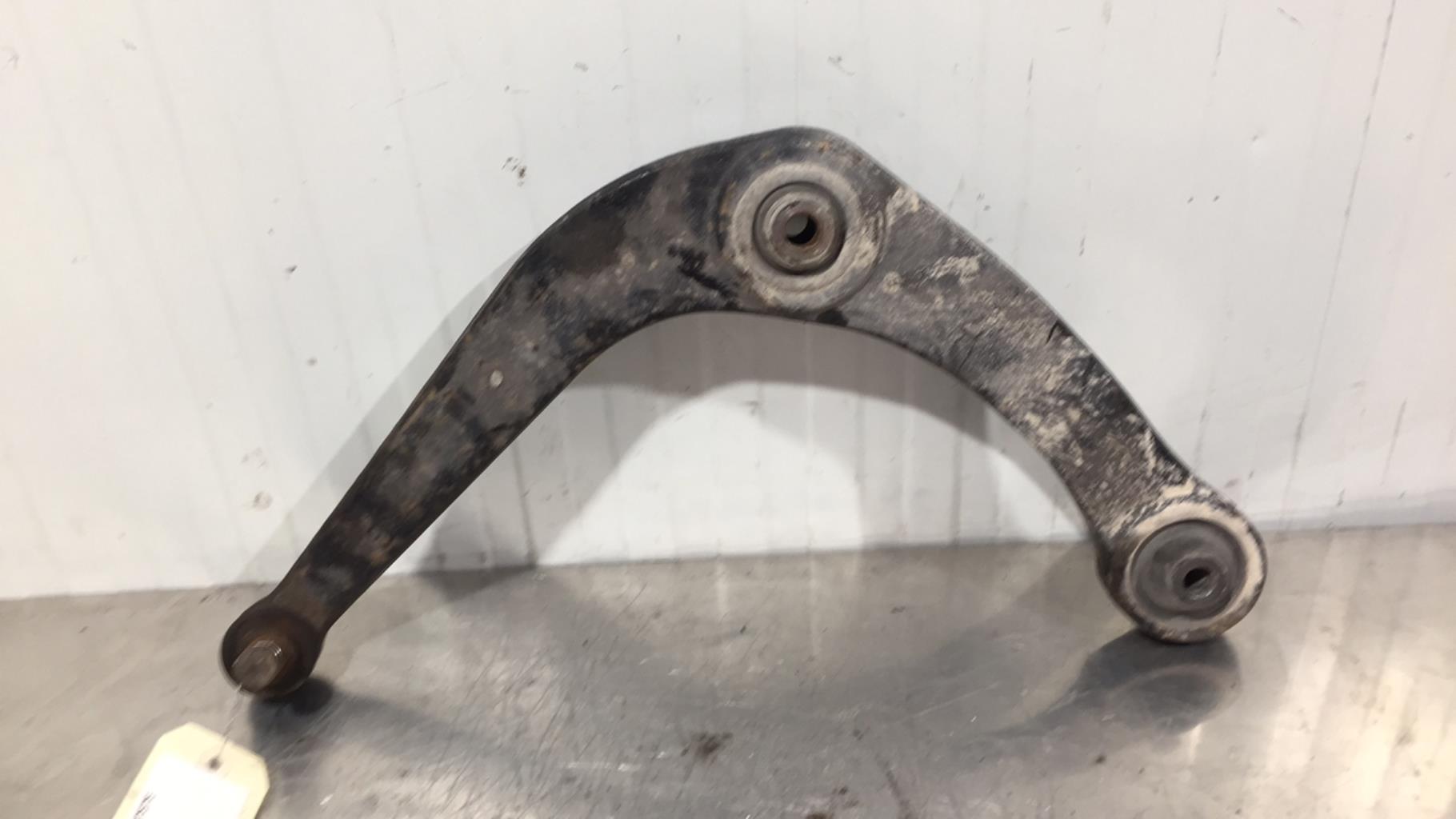 Triangle avant gauche PEUGEOT 206+ Diesel - 1