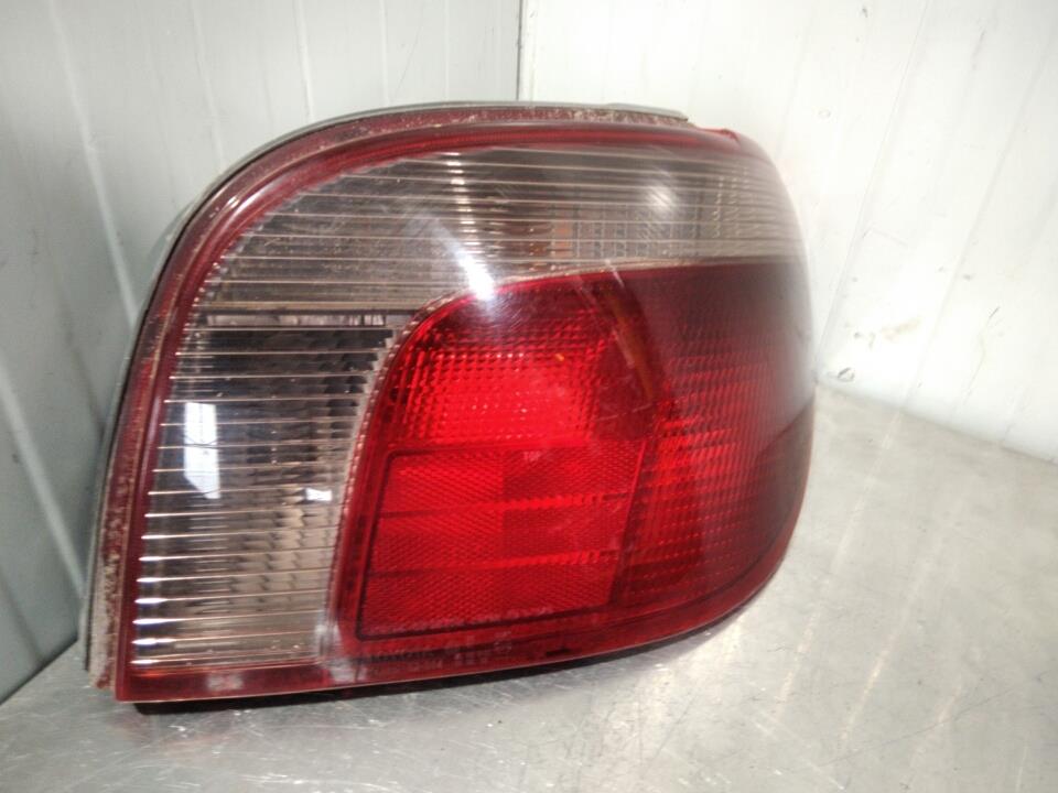 Fanale posteriore principale destro (luci) TOYOTA YARIS 1 PHASE 1 Diésel - 1