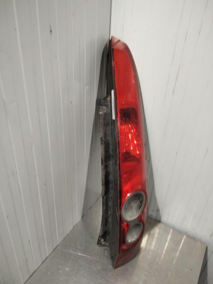 Fanale posteriore principale sinistro (luci) FORD FIESTA 5 PHASE 2 Diésel - 1